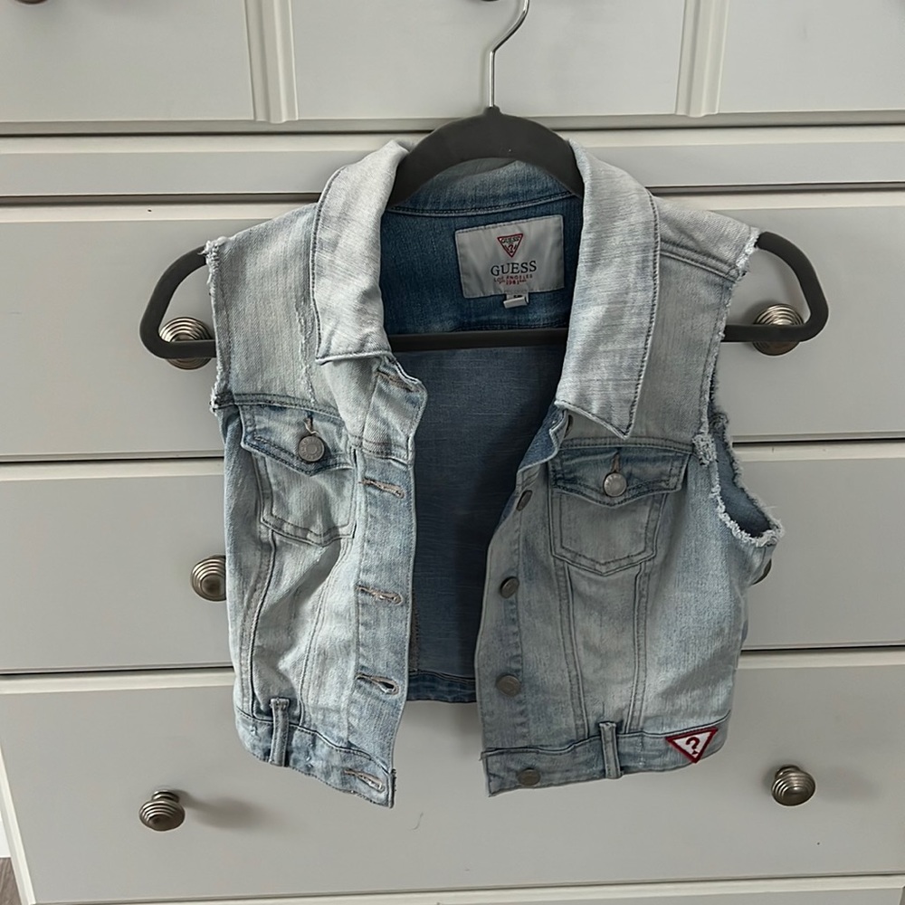GUESS sleeveless denim jacket